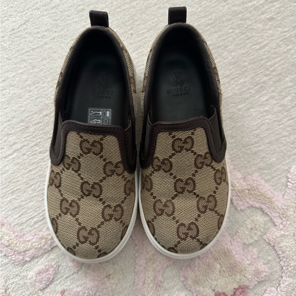 Gucci shoes , size 24 , LIKE NEW CONDITION - Picture 1 of 2